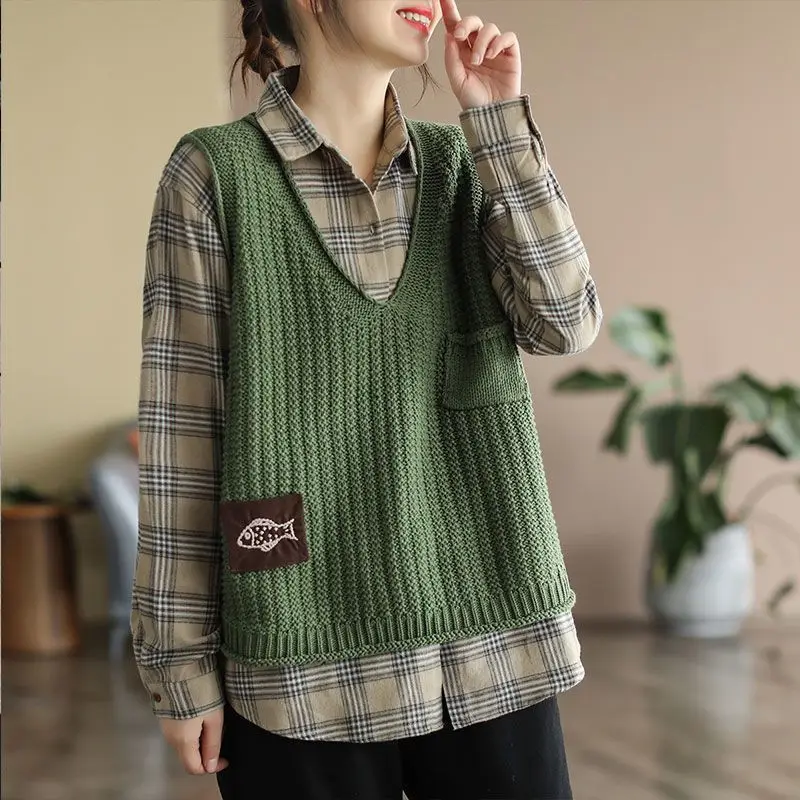 Winter Clothing Offer - سترة نسائية محبوكة قصيرة بلون موحد،
