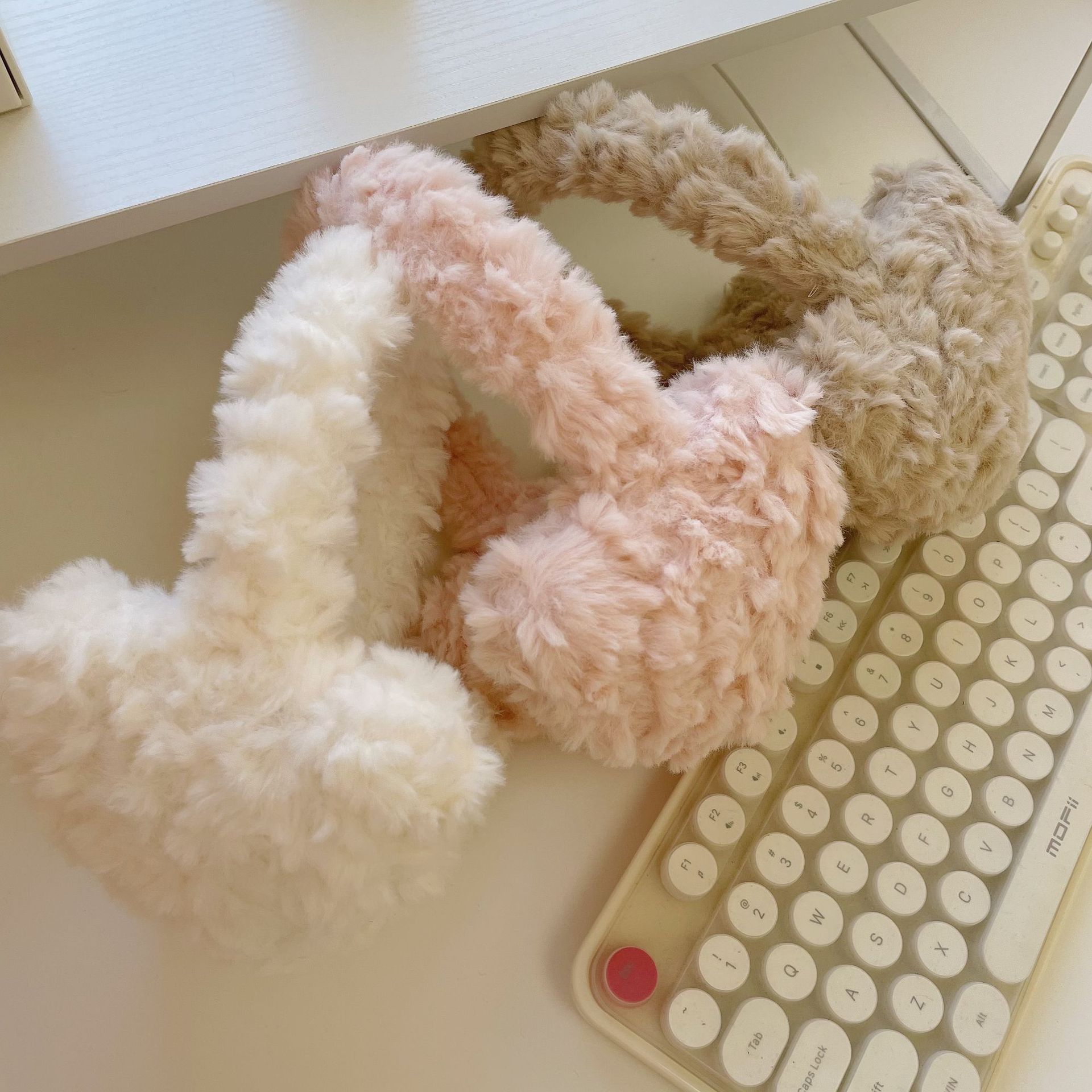 القلب امبسوول أفخم غطاء للأذني - مراجعة Winter Clothing Earmuffs وسعره